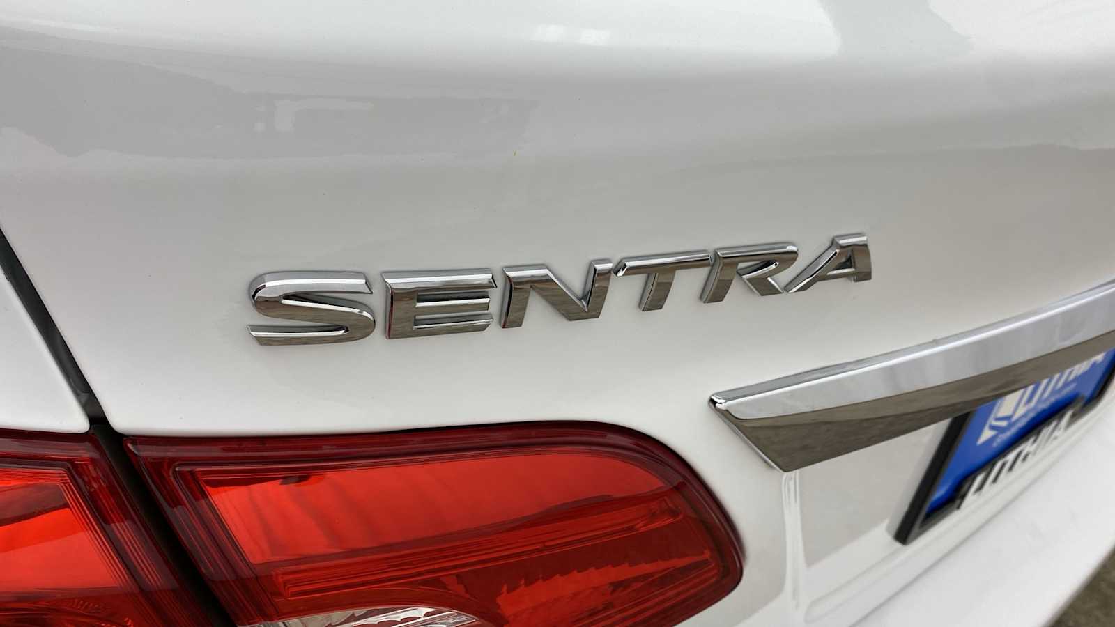 2018 Nissan Sentra S 34