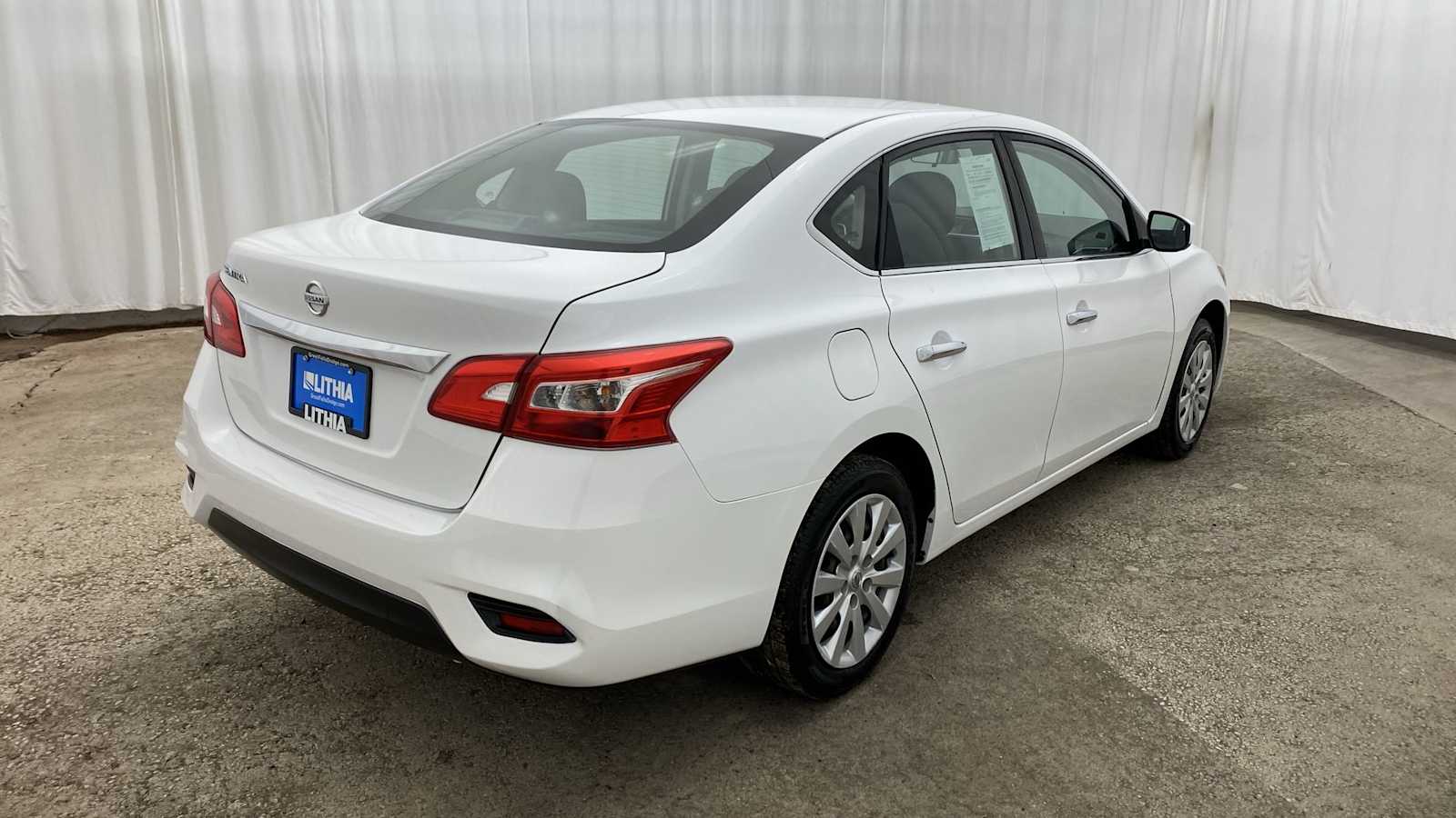 2018 Nissan Sentra S 29