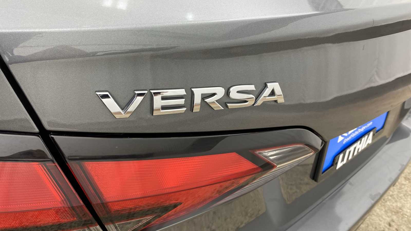 2021 Nissan Versa SV 43