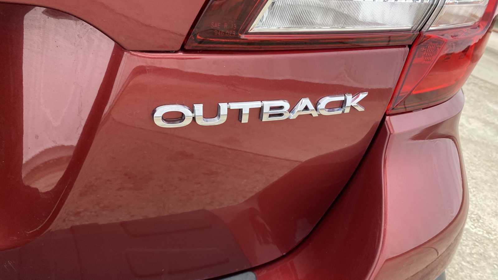 2018 Subaru Outback Premium 47