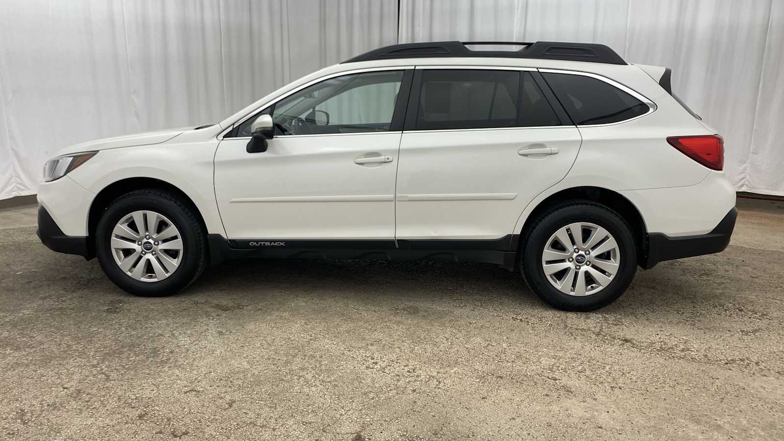 2018 Subaru Outback Premium 28