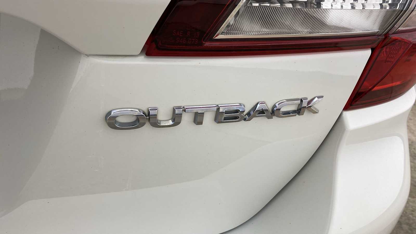 2018 Subaru Outback Premium 37