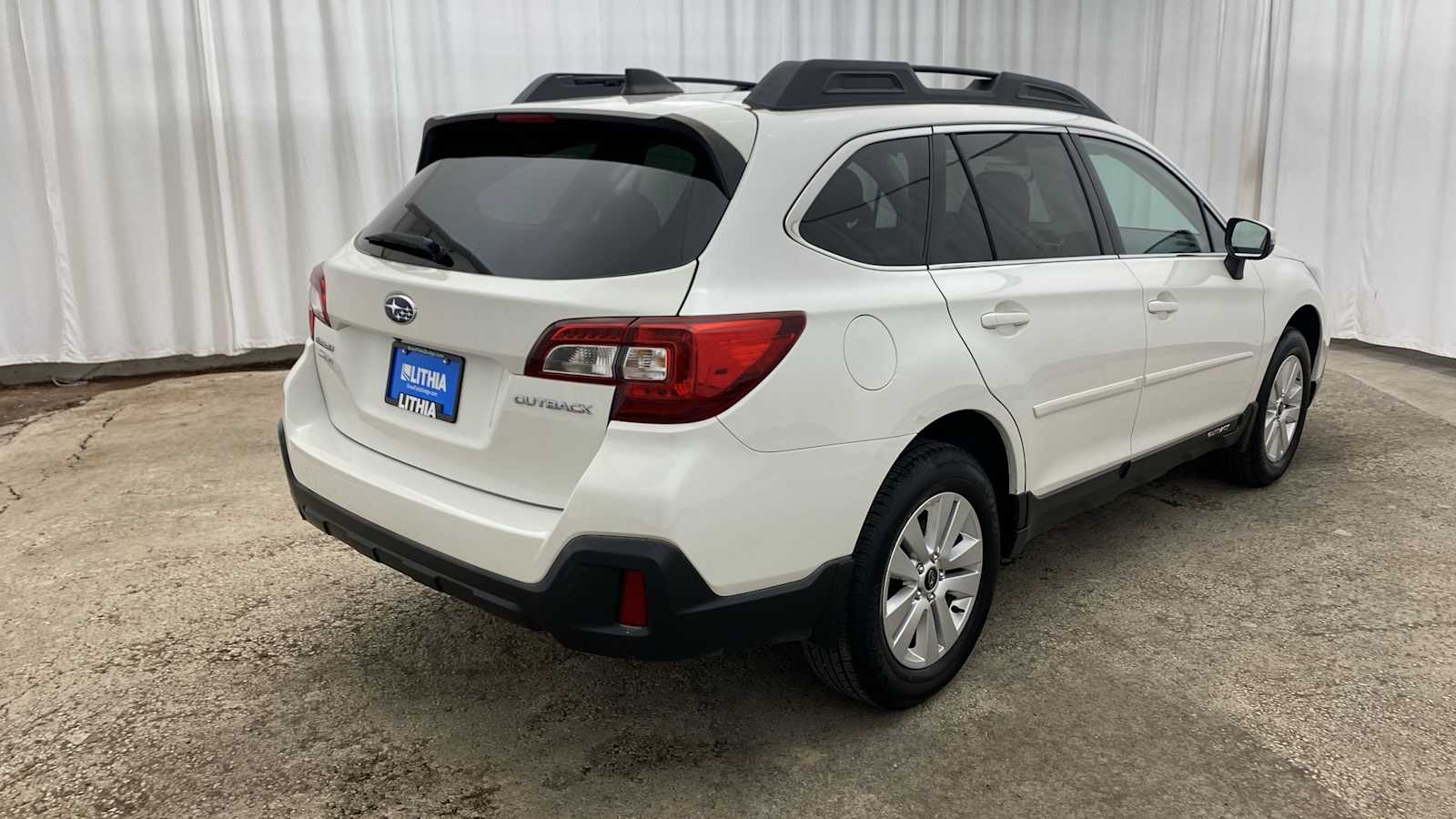 2018 Subaru Outback Premium 31