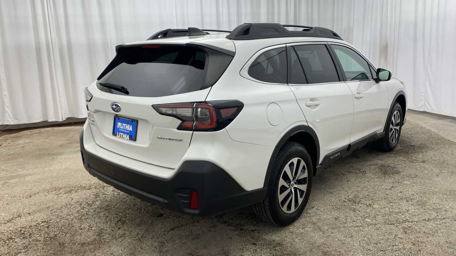 2022 Subaru Outback Premium 32