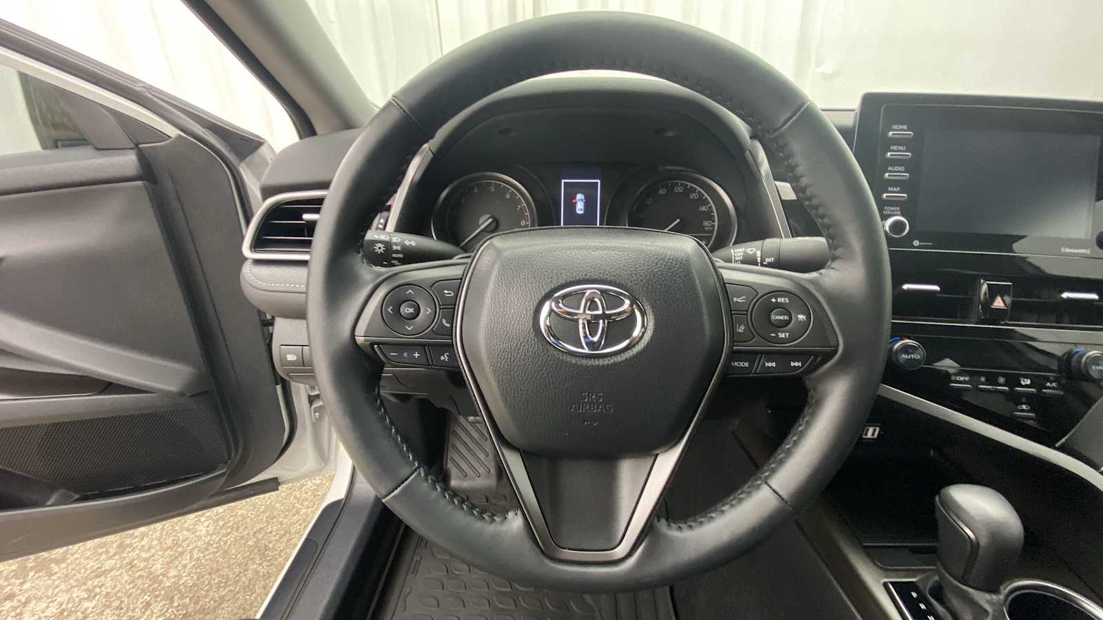 2024 Toyota Camry SE 11