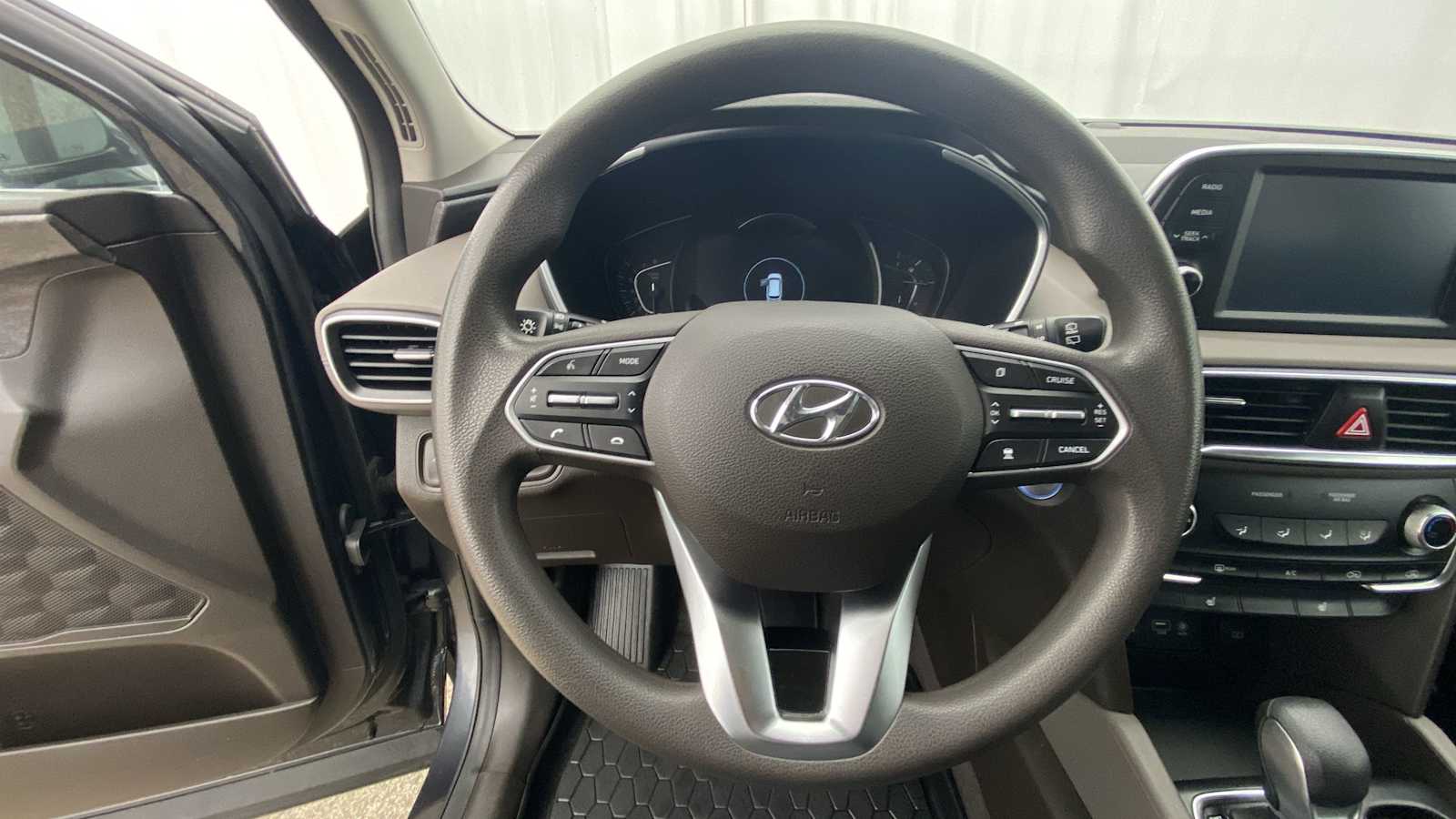 2020 Hyundai Santa Fe SEL 11