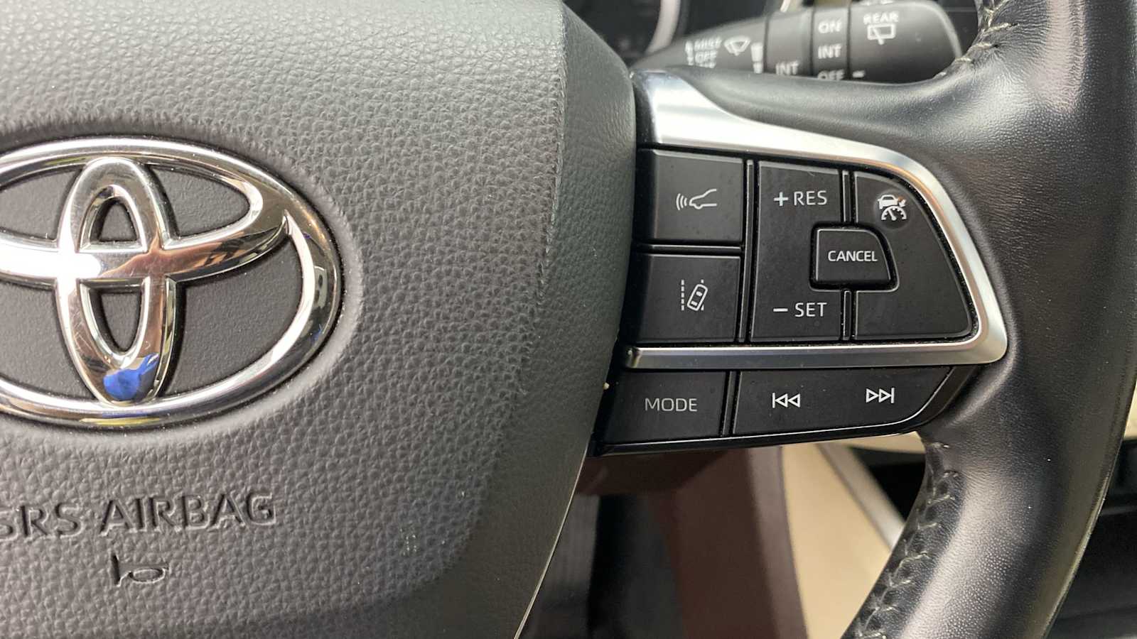 2021 Toyota Highlander XLE 16