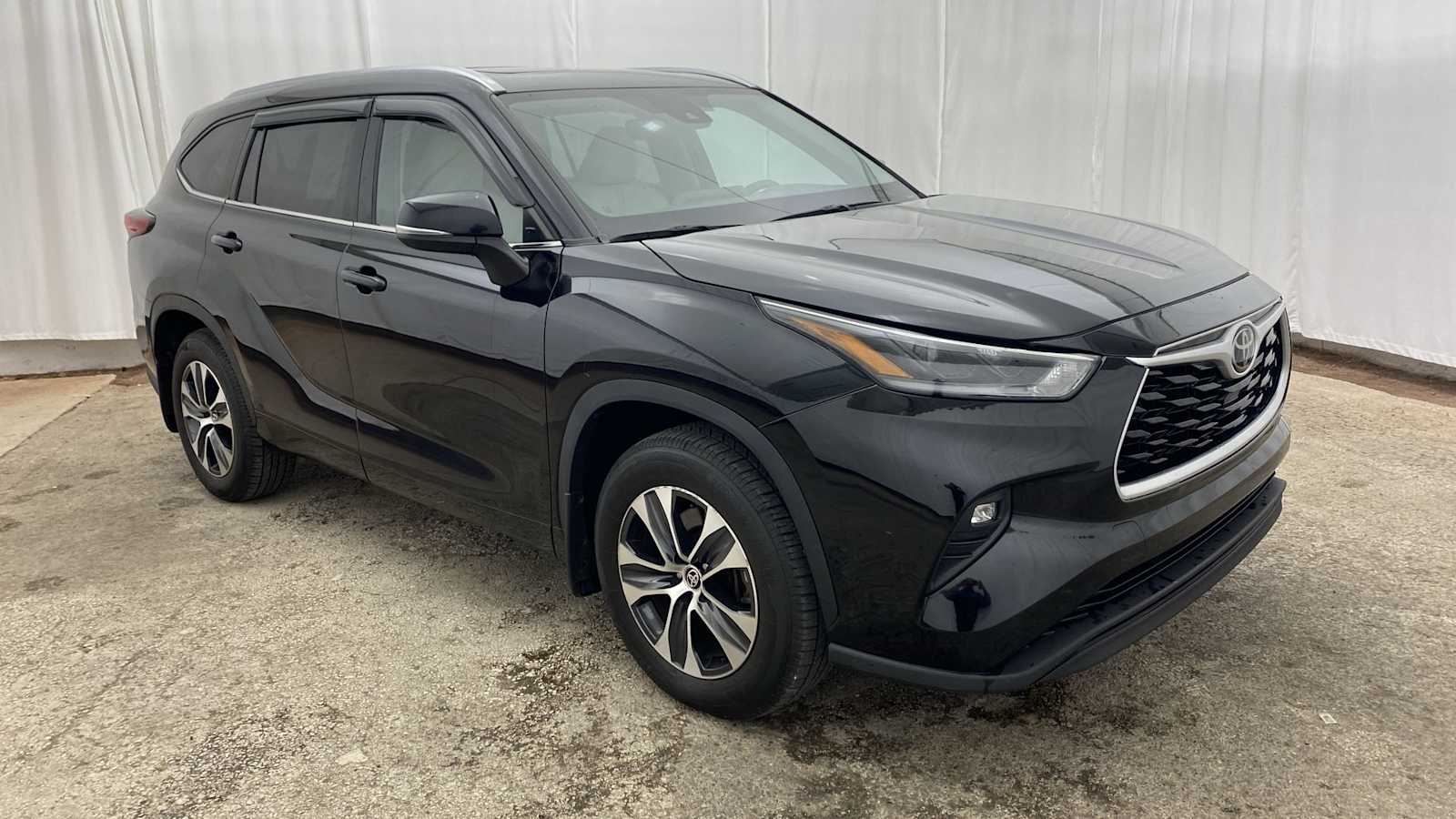 2021 Toyota Highlander XLE 38