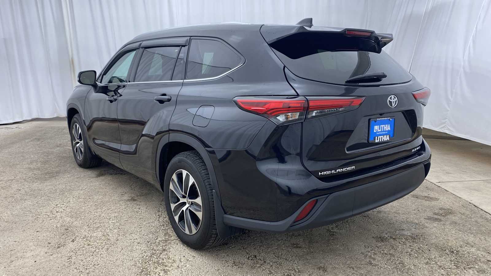 2021 Toyota Highlander XLE 34