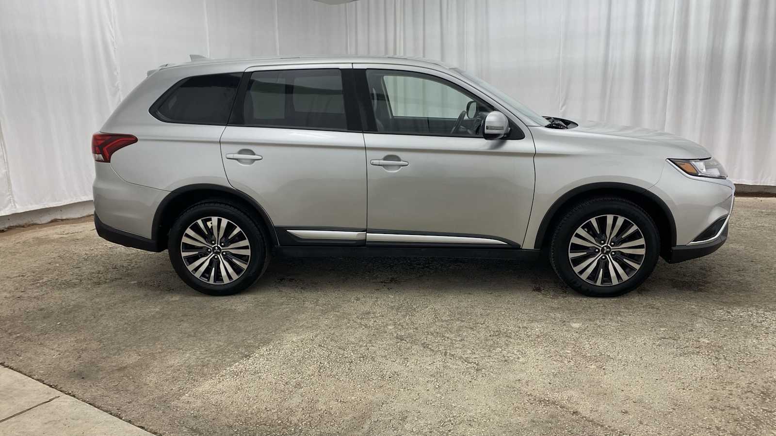 2020 Mitsubishi Outlander SE 34