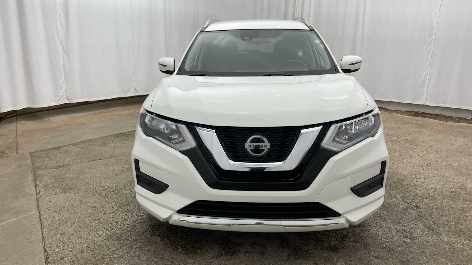 2020 Nissan Rogue SV 34