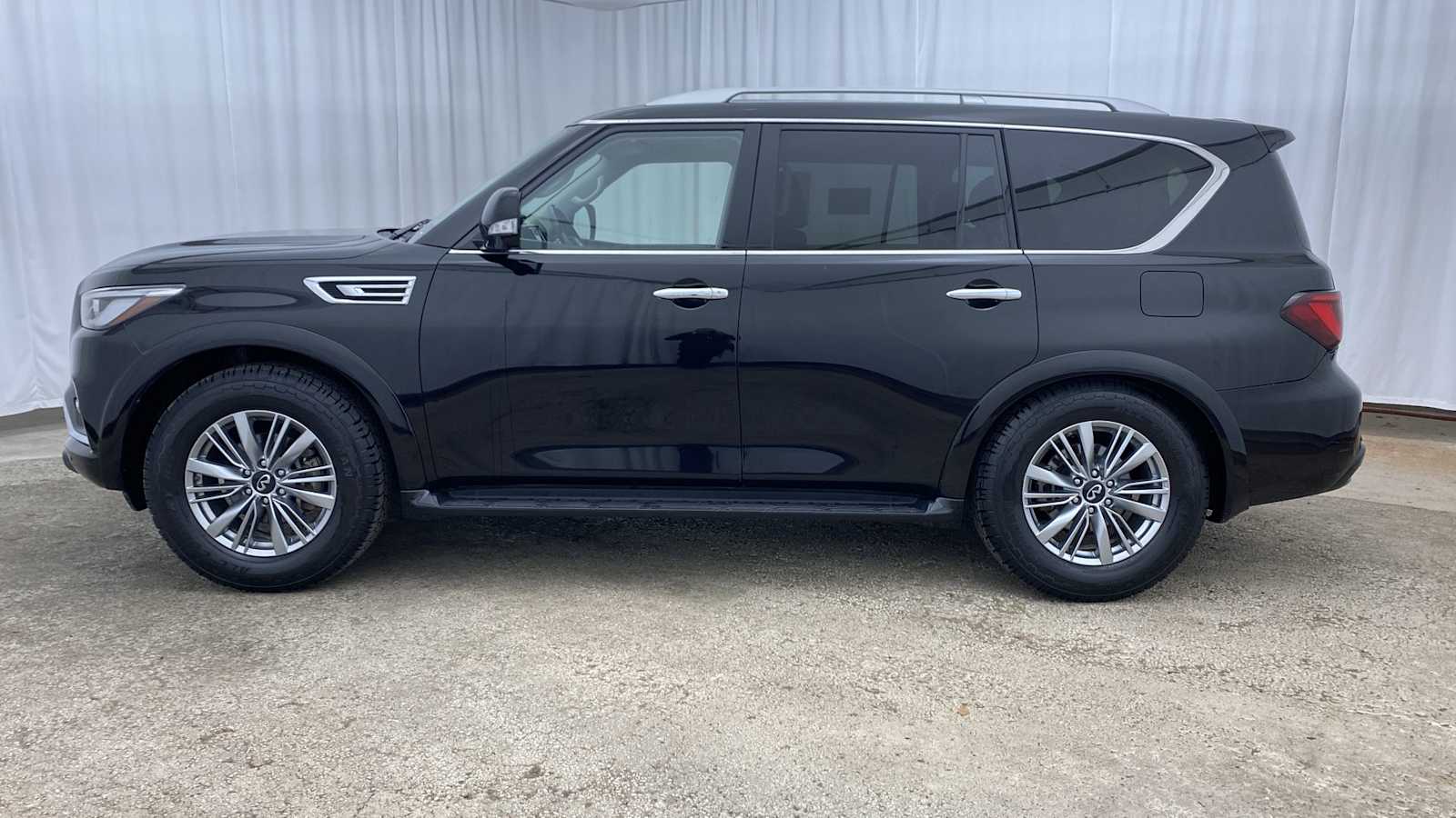 2021 INFINITI QX80 LUXE 32