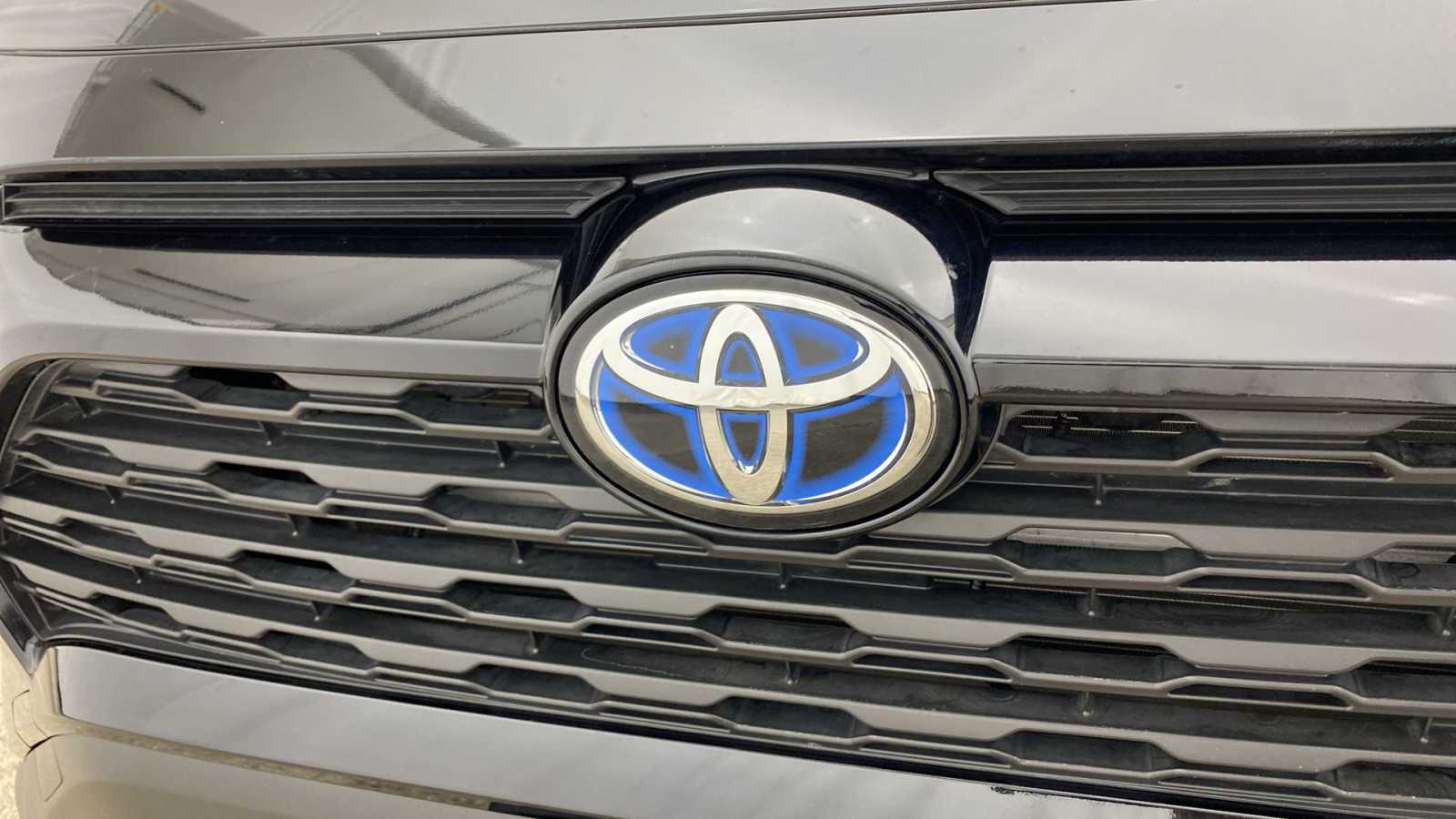 2021 Toyota RAV4 Hybrid XLE Premium 40