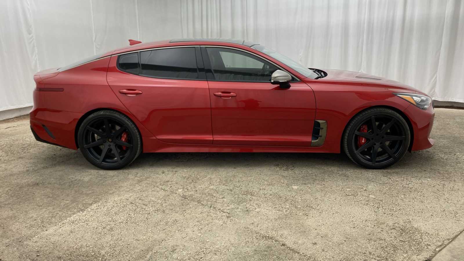 2020 Kia Stinger GT1 35