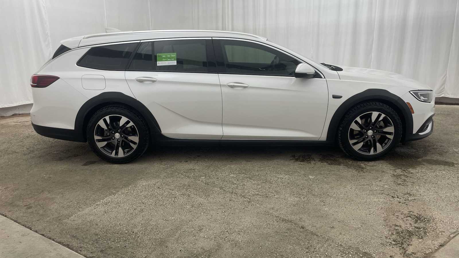 2018 Buick Regal TourX Preferred 35