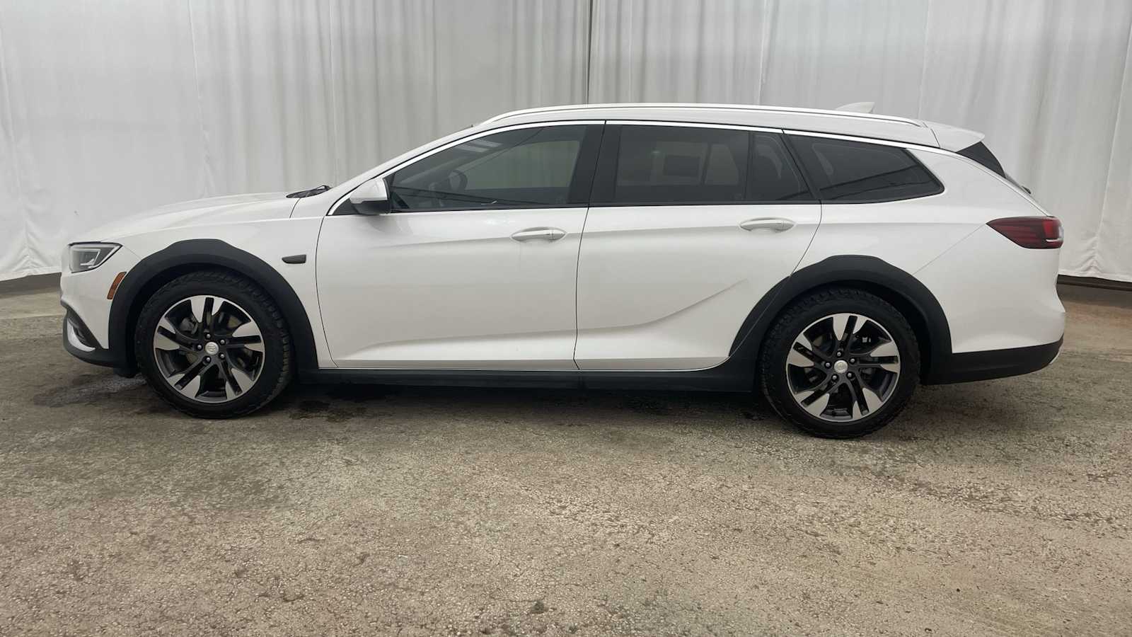 2018 Buick Regal TourX Preferred 31