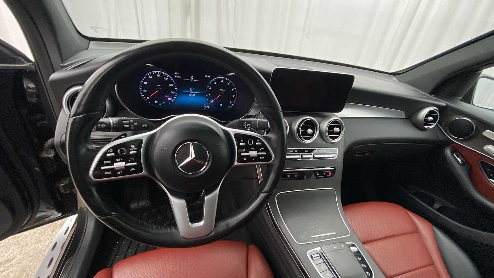 2022 Mercedes-Benz GLC GLC 300 3