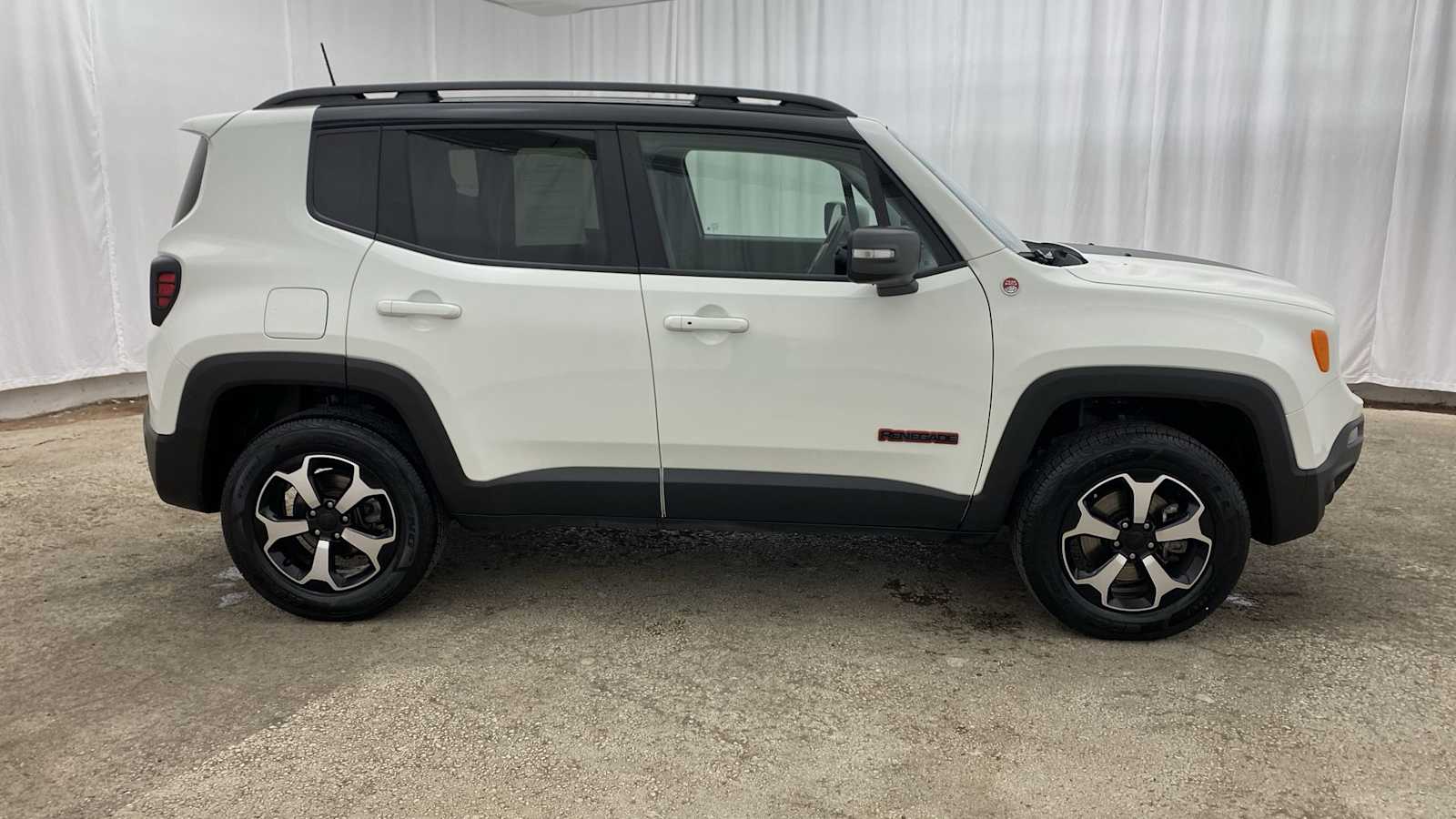 2021 Jeep Renegade Trailhawk 34