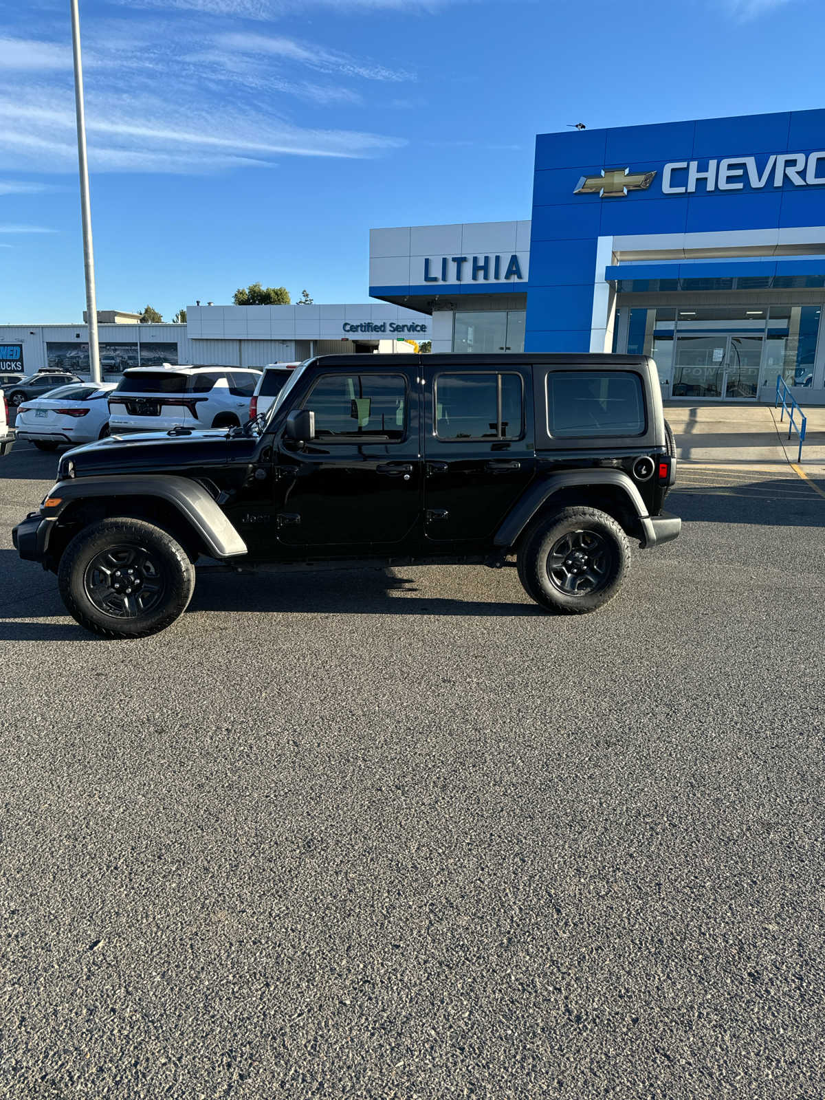 2024 Jeep Wrangler Sport 2