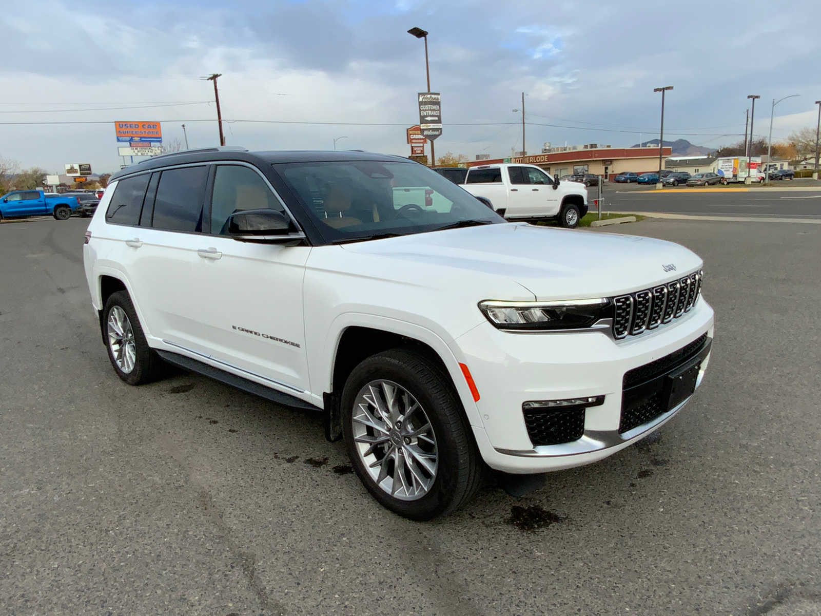 2023 Jeep Grand Cherokee L Summit 7