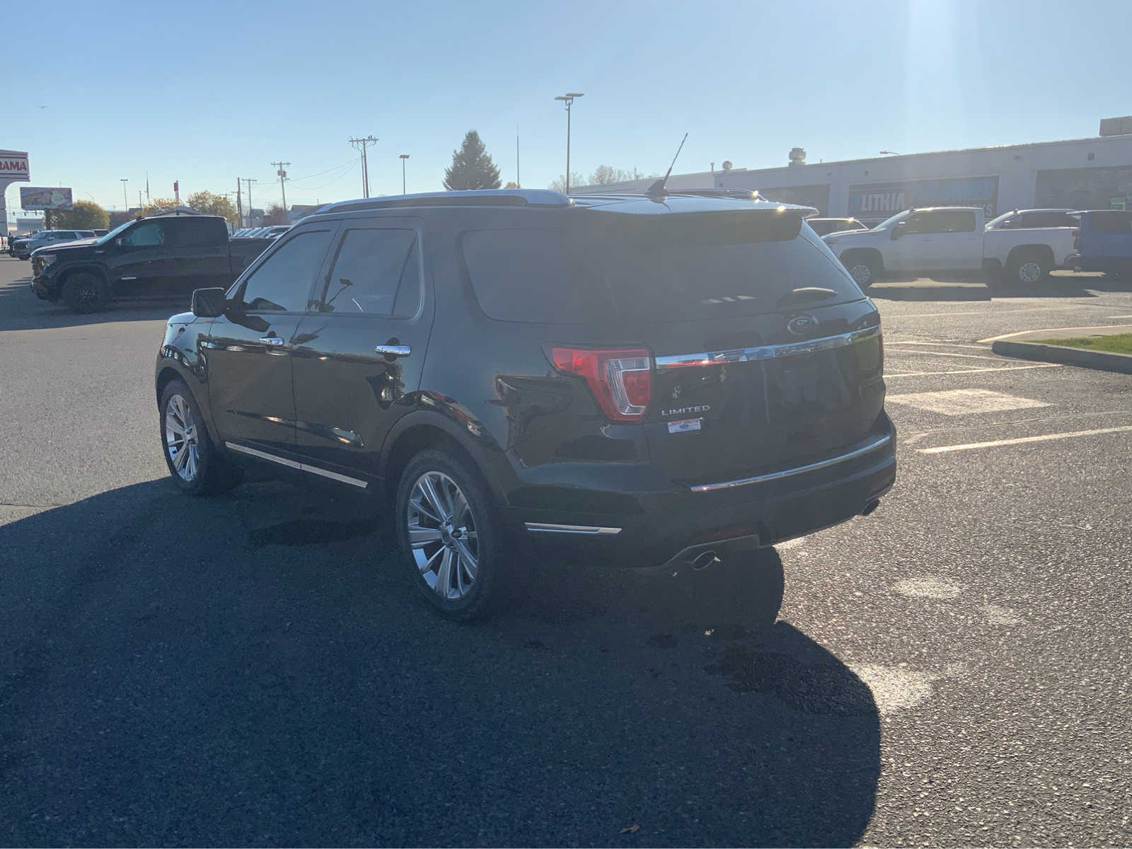 2019 Ford Explorer Limited 3