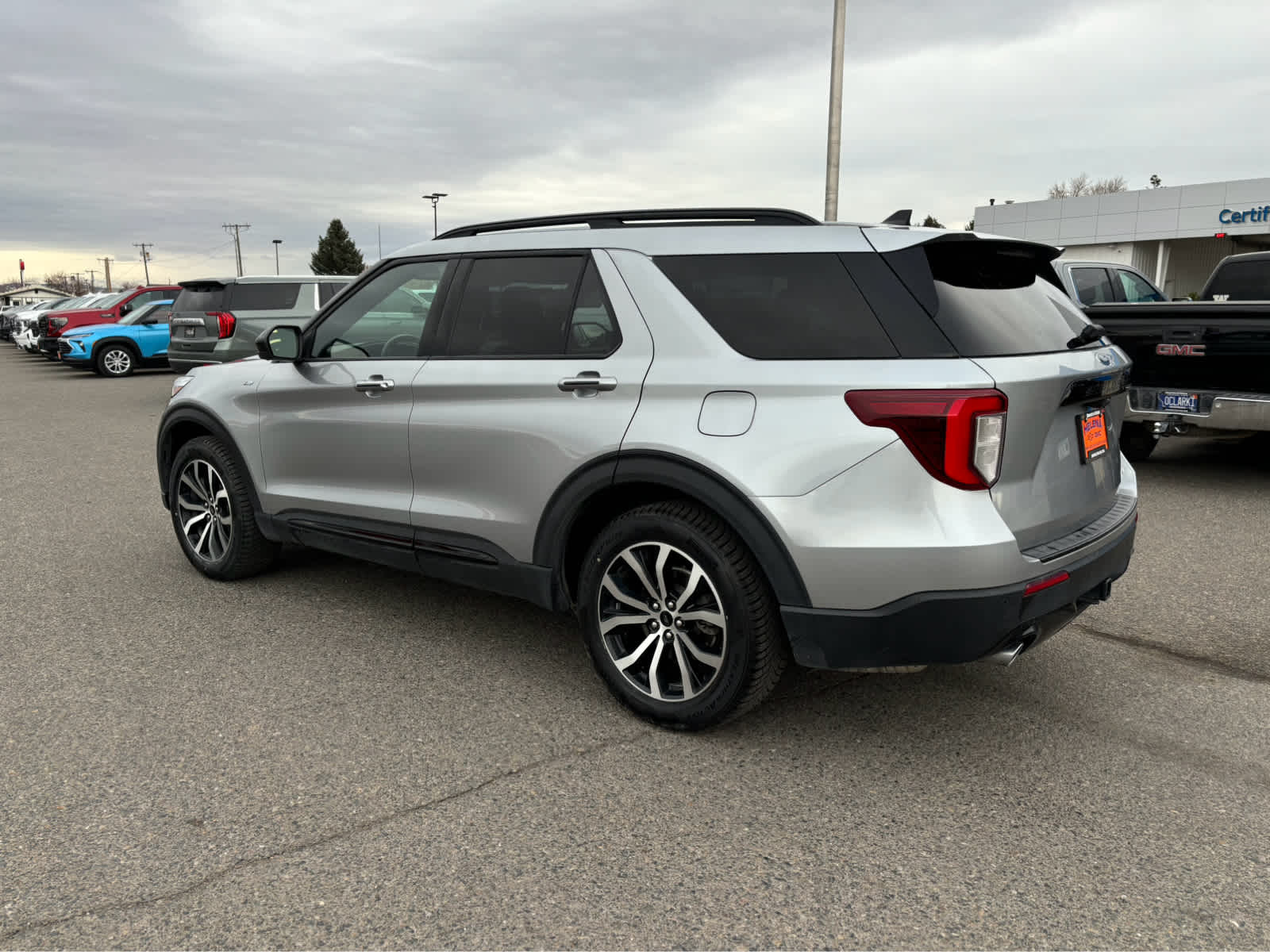 2022 Ford Explorer ST-Line 3