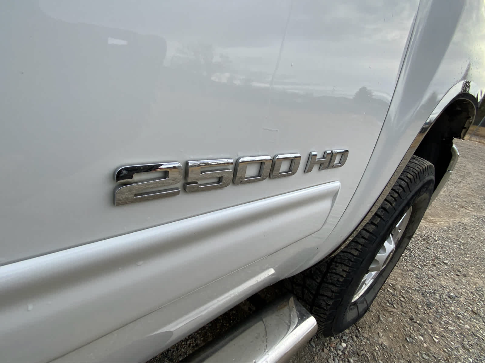 2012 Chevrolet Silverado 2500HD LT 4WD Crew Cab 167.7 16