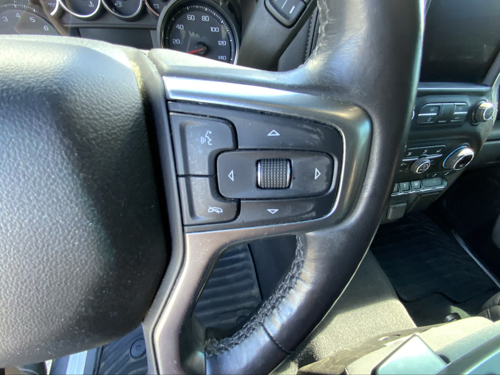 2019 Chevrolet Silverado 1500 RST 4WD Double Cab 147 20