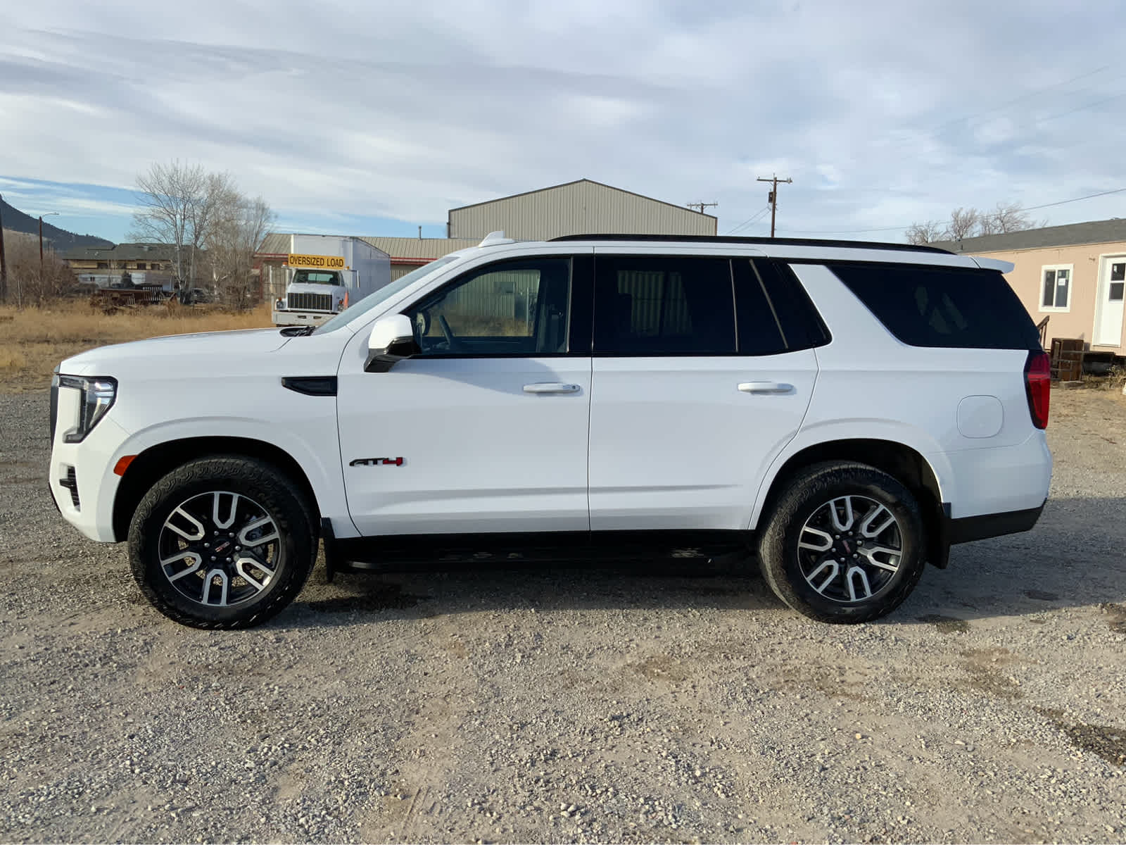 2023 GMC Yukon AT4 2