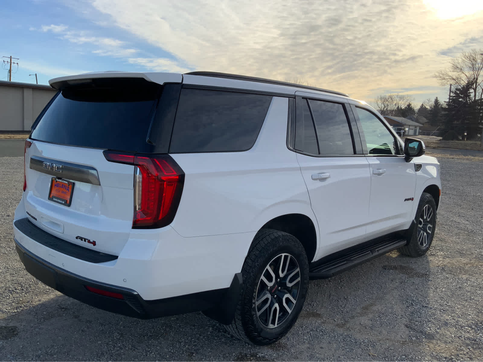 2023 GMC Yukon AT4 8