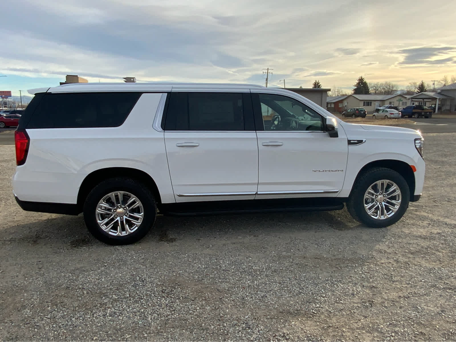 2024 GMC Yukon XL SLT 9