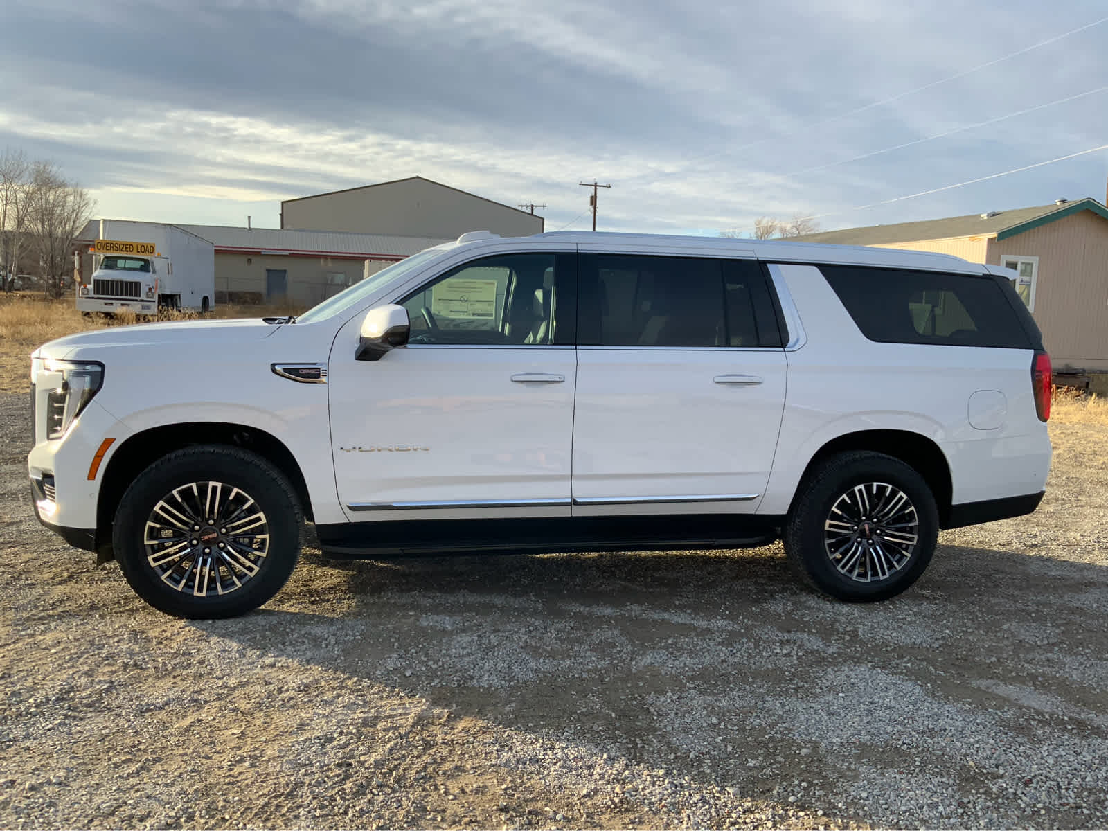 2025 GMC Yukon XL Elevation 4