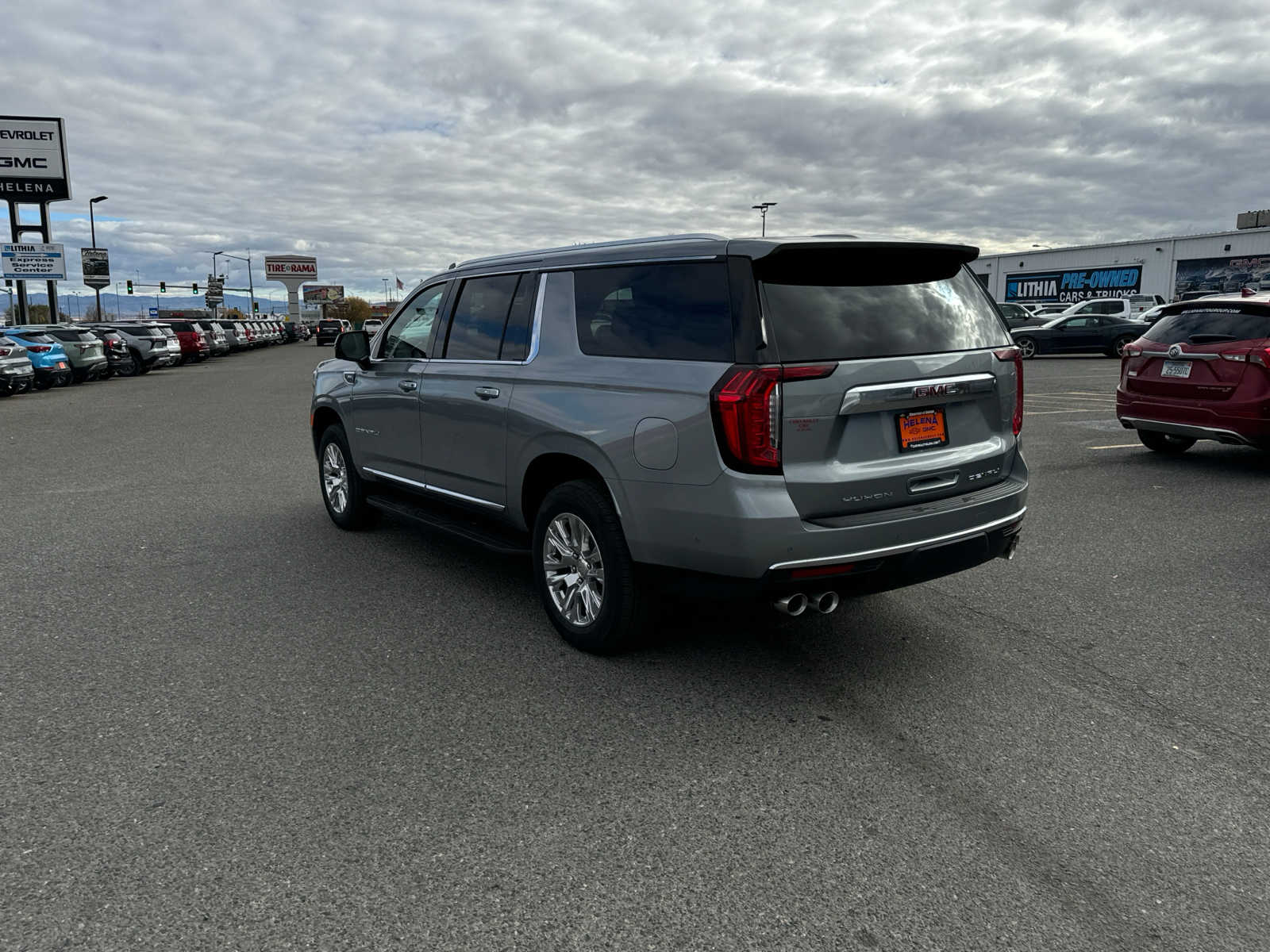 2024 GMC Yukon XL Denali 9