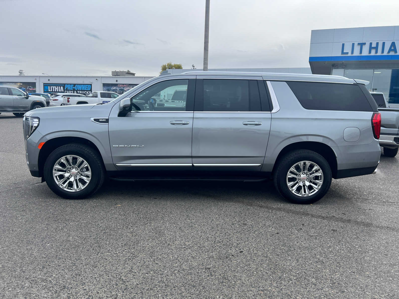 2024 GMC Yukon XL Denali 3