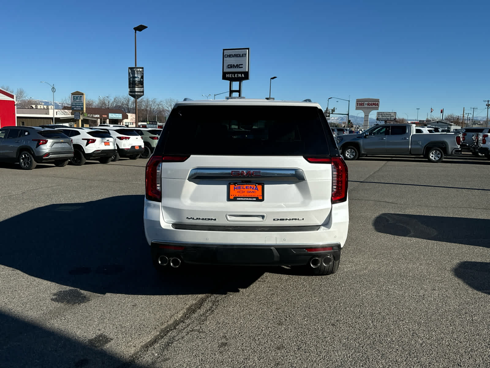 2024 GMC Yukon XL Denali 8