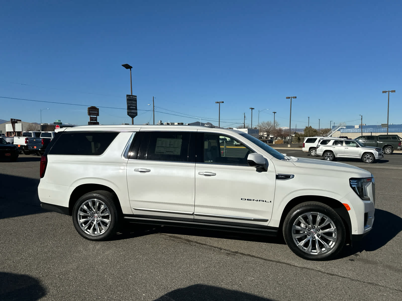 2024 GMC Yukon XL Denali 10