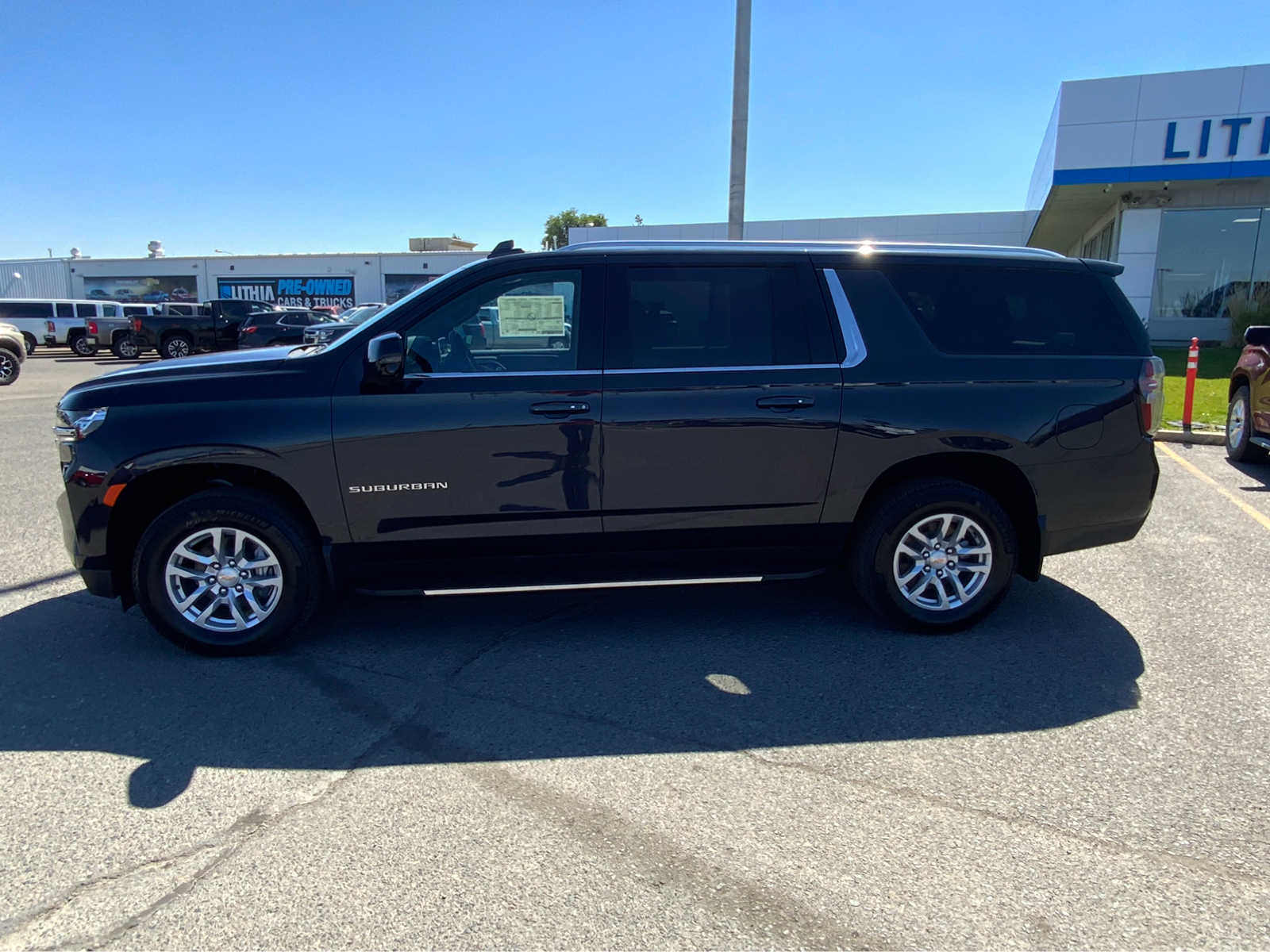 2024 Chevrolet Suburban LT 3