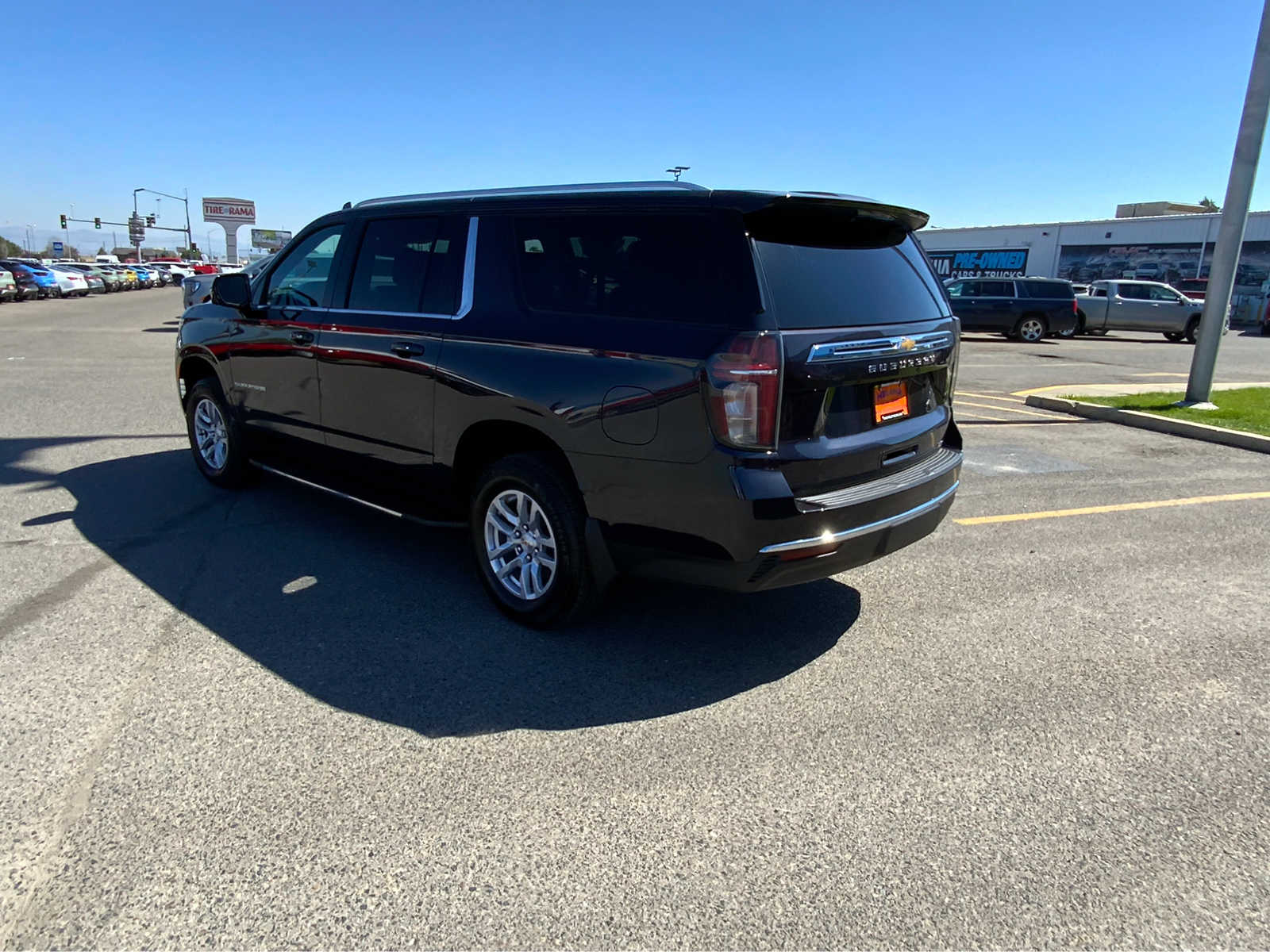 2024 Chevrolet Suburban LT 5