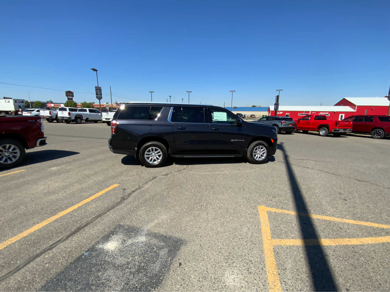 2024 Chevrolet Suburban LT 9