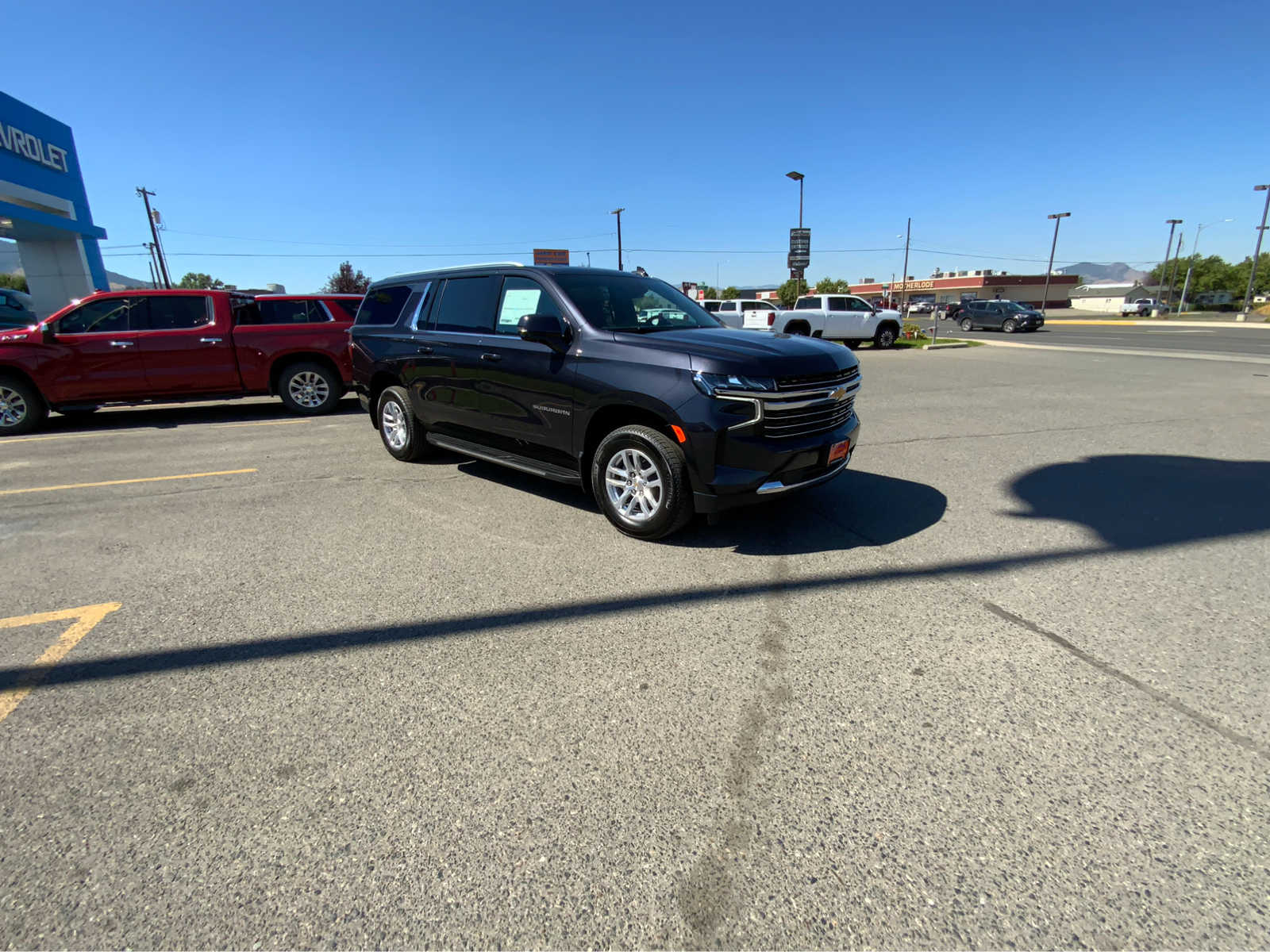 2024 Chevrolet Suburban LT 10