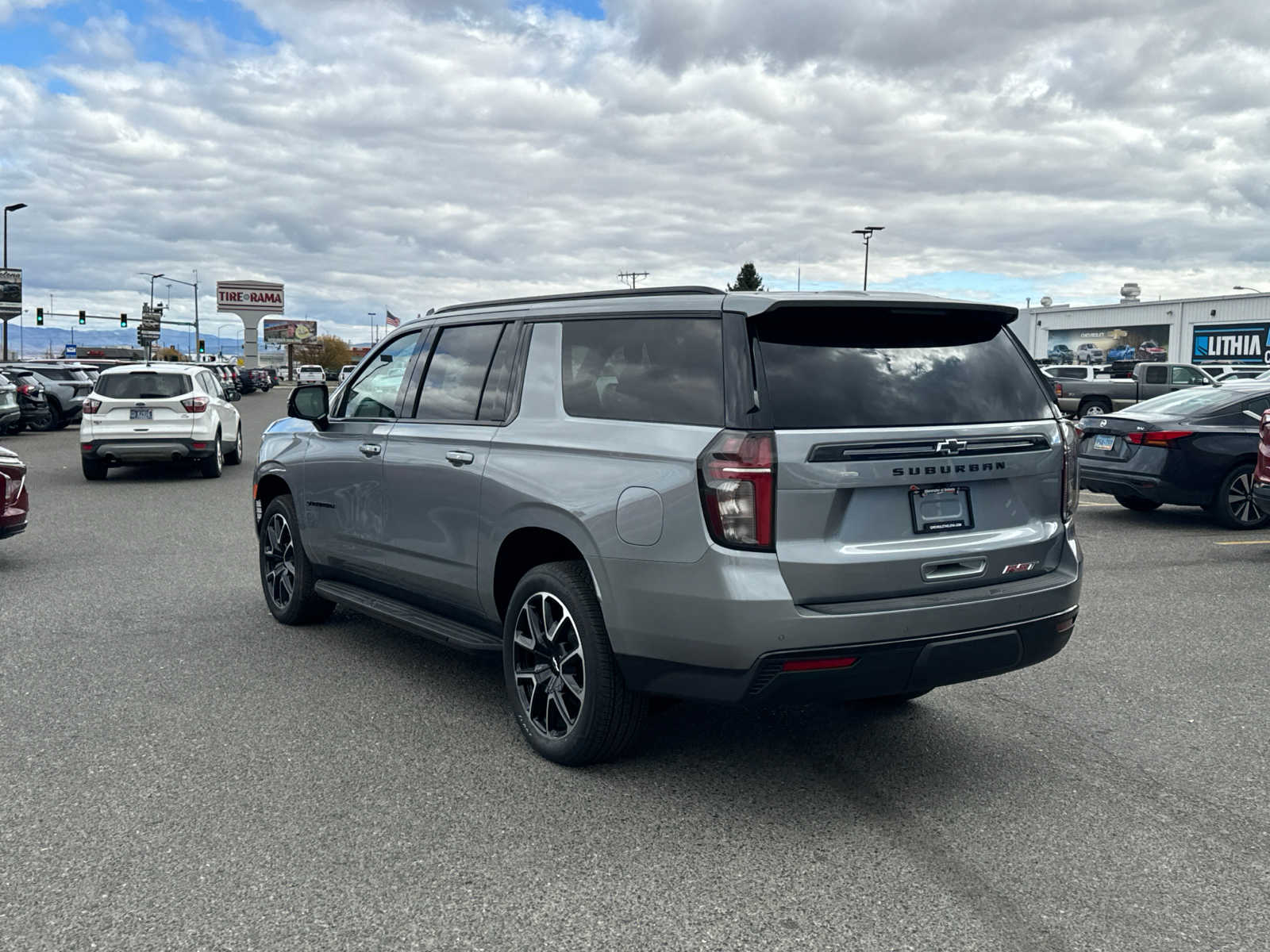 2024 Chevrolet Suburban RST 9