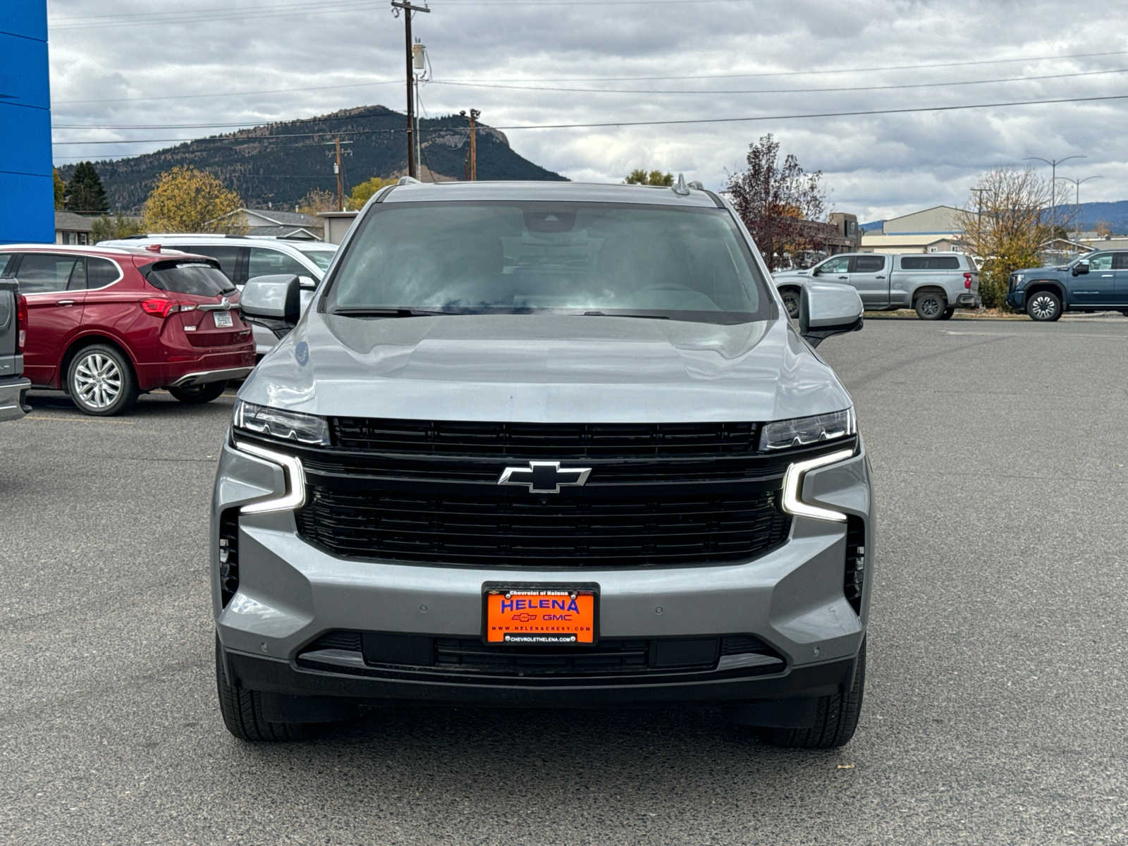 2024 Chevrolet Suburban RST 14