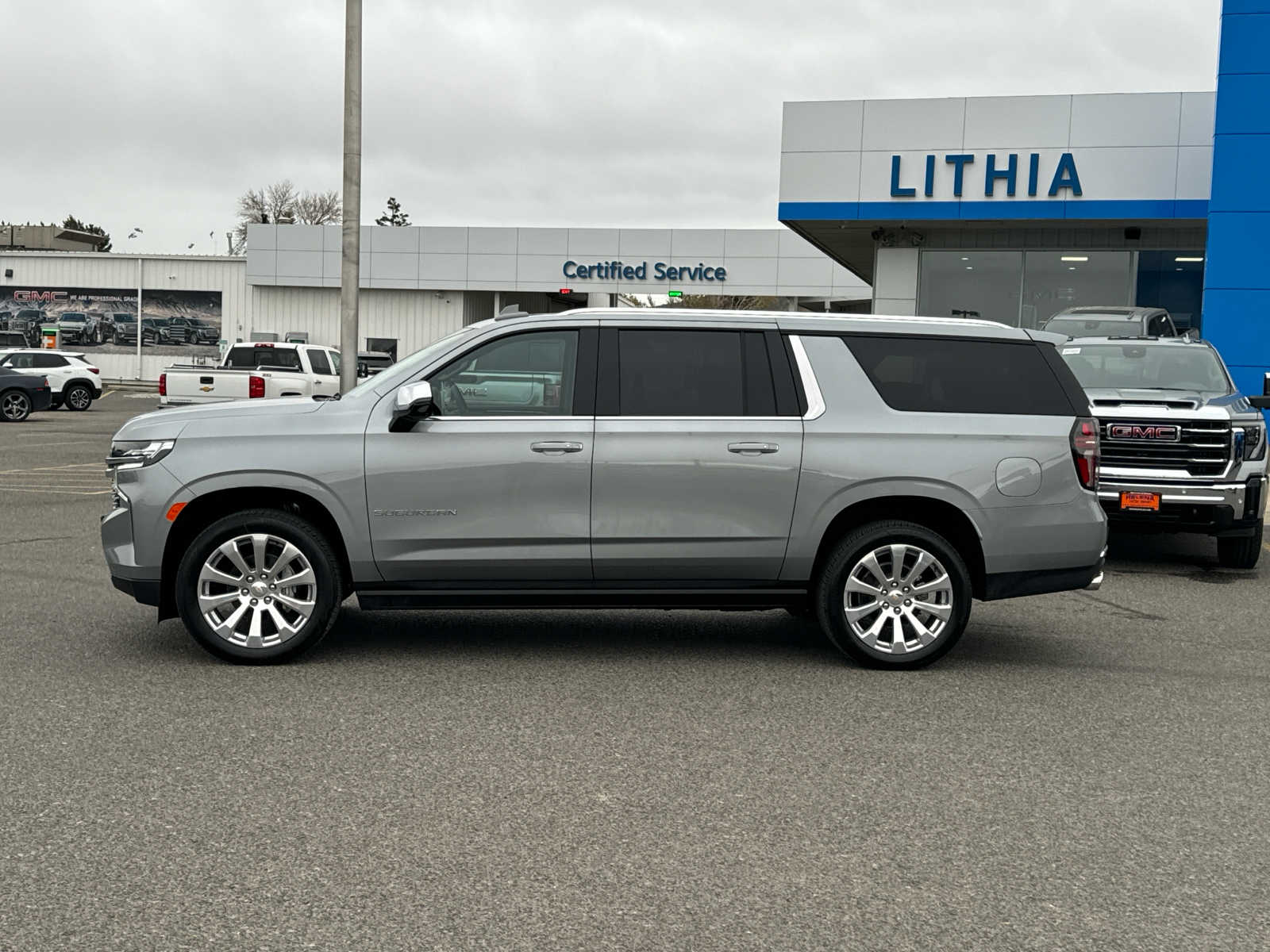 2024 Chevrolet Suburban Premier 4