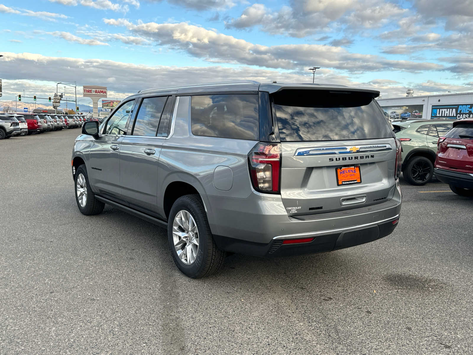 2024 Chevrolet Suburban Premier 8