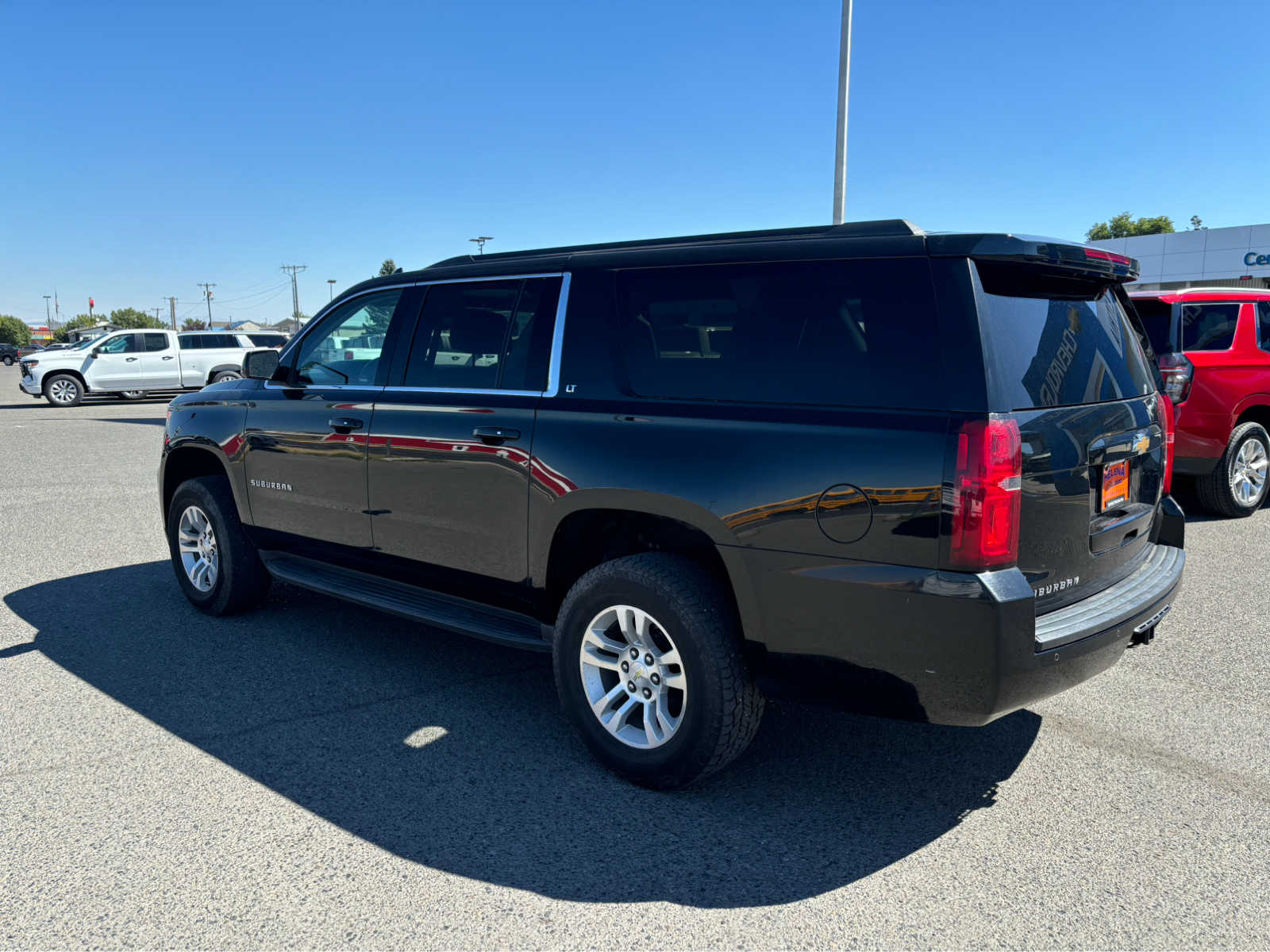 2016 Chevrolet Suburban LT 3