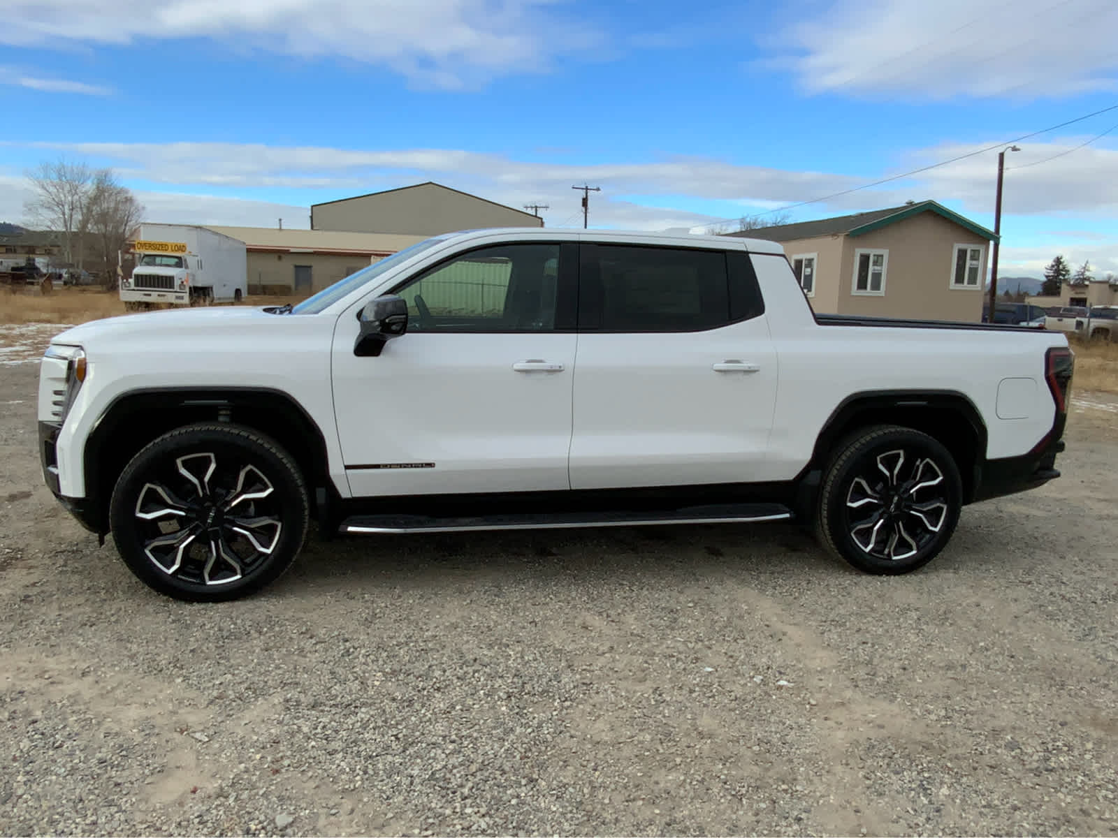 2025 GMC Sierra EV Extended Range Denali e4WD Crew Cab 2