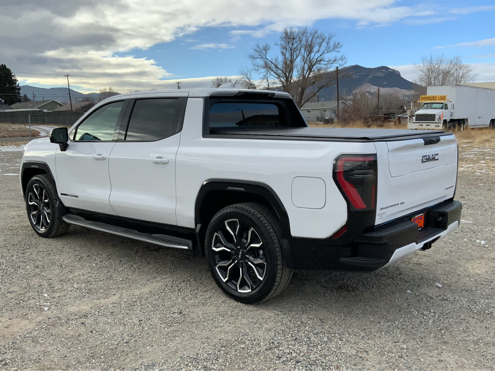 2025 GMC Sierra EV Extended Range Denali e4WD Crew Cab 3