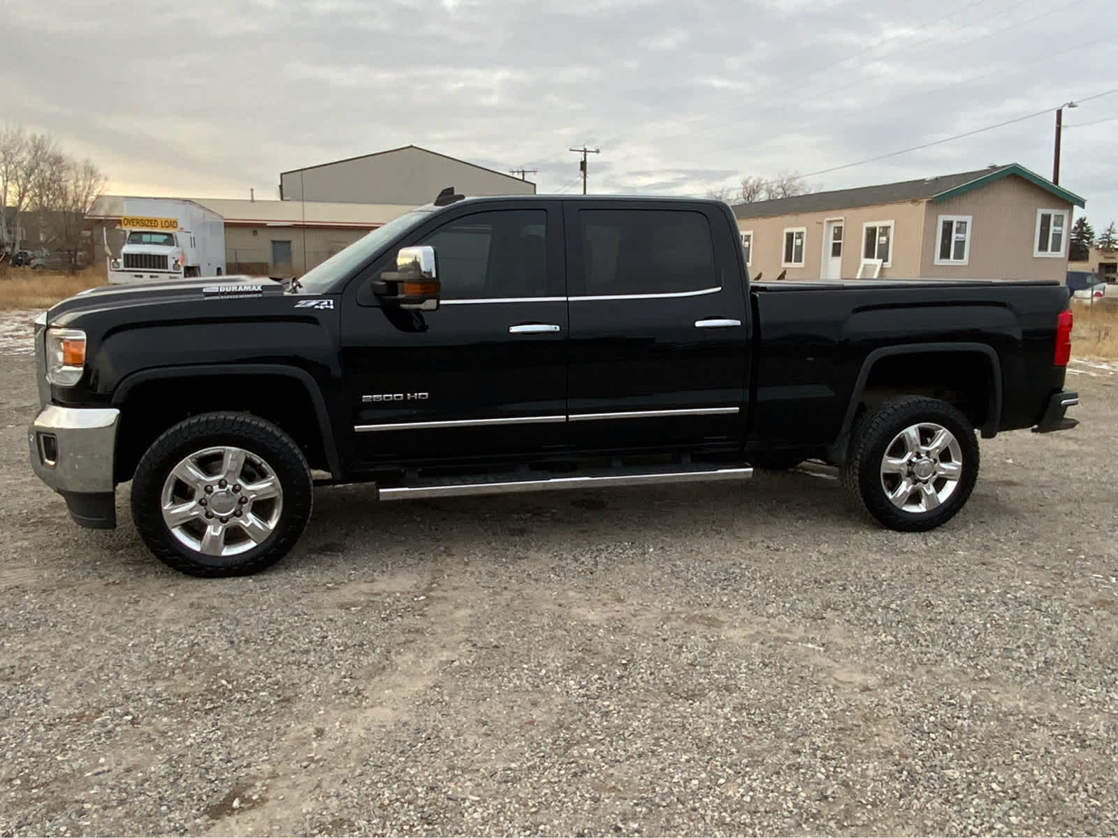 2018 GMC Sierra 2500HD SLT 4WD Crew Cab 153.7 2