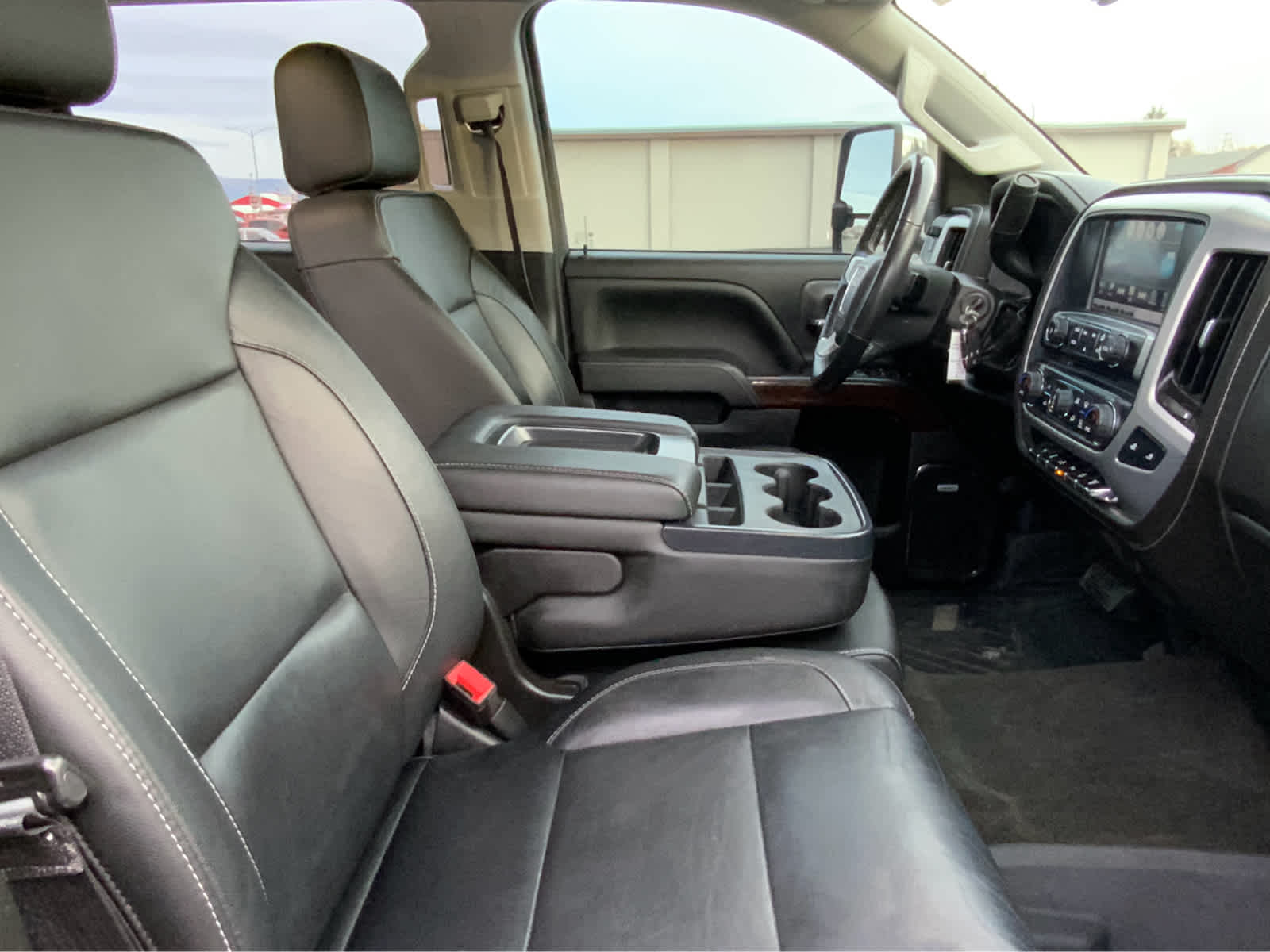 2018 GMC Sierra 2500HD SLT 4WD Crew Cab 153.7 13