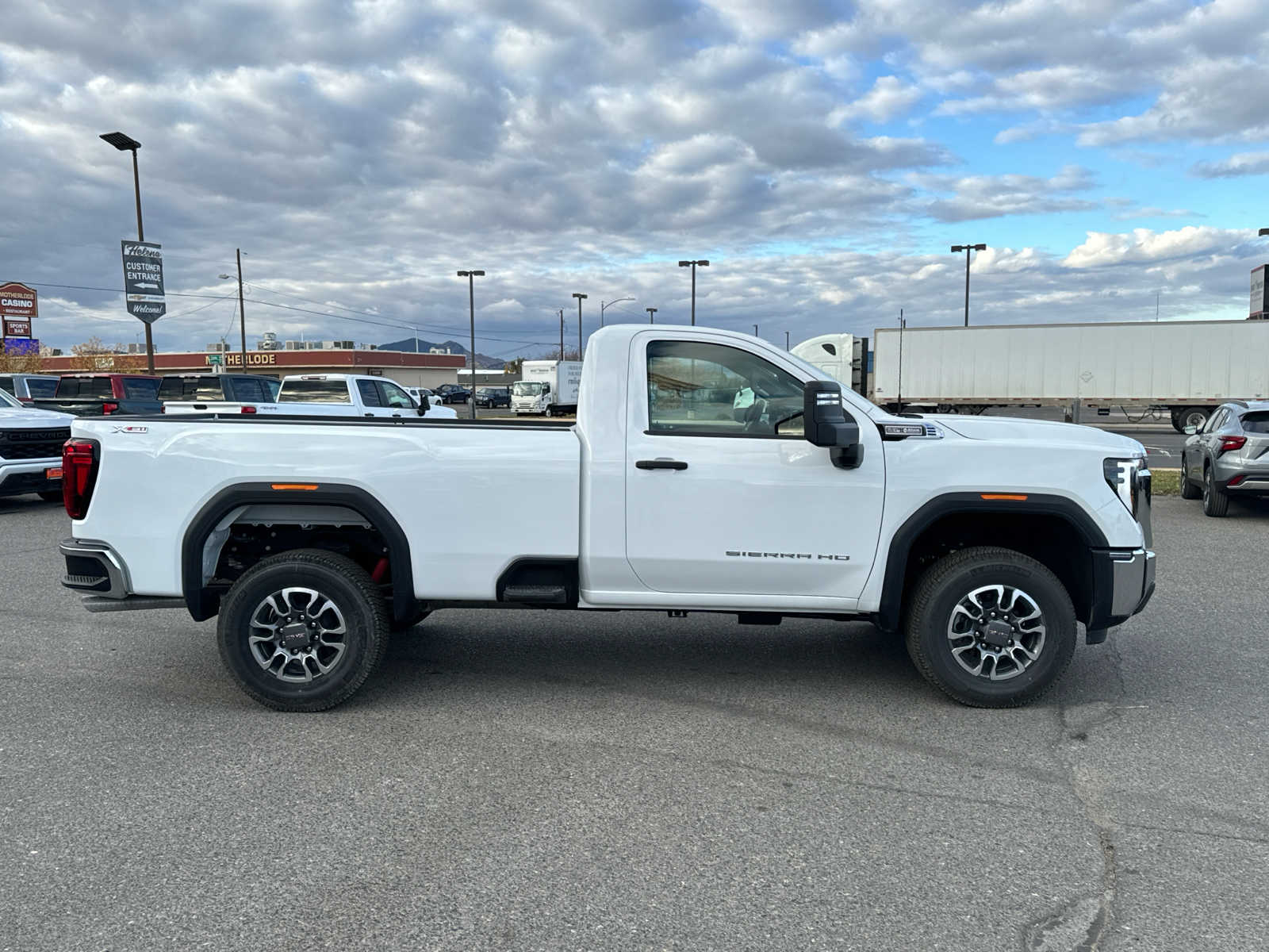 2024 GMC Sierra 3500HD Pro 4WD Reg Cab 142 10